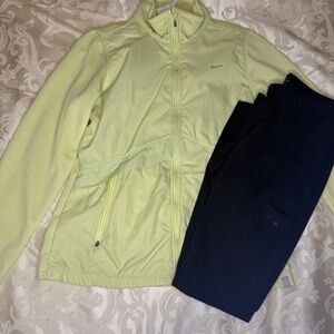 Women’s Nike Clothing Bundle - 2 pc